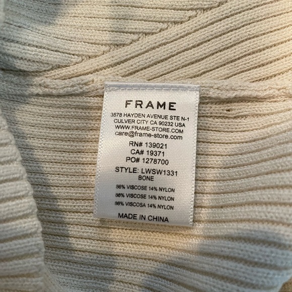 FRAMER Women’s Ribbed Zip Long Sleeve Top Body Shaped Sz XL MSRP $468 - Picture 11 of 13